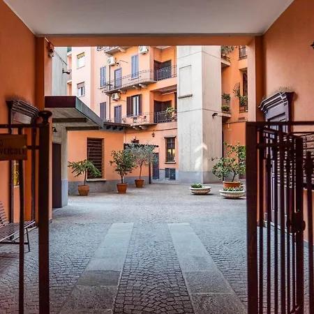Apartment Cenisio Golden House Milan